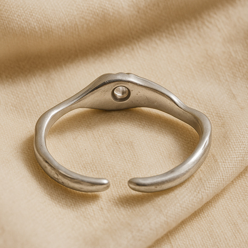 Lumière Geometric Ring – Sterling Silver Finish